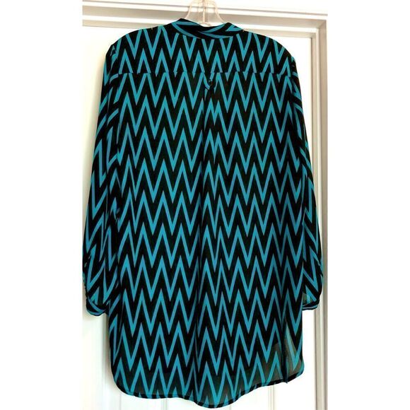 TACERA - NWOT 🎉HPx2🎉 L Sz L Tunic-Length 3/4-Button Chevron Blouse/Black & Teal - Picture 11 of 13